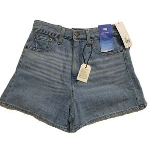 NEW Levi’s performance high loose denim shorts size 4 waist 27 ladies